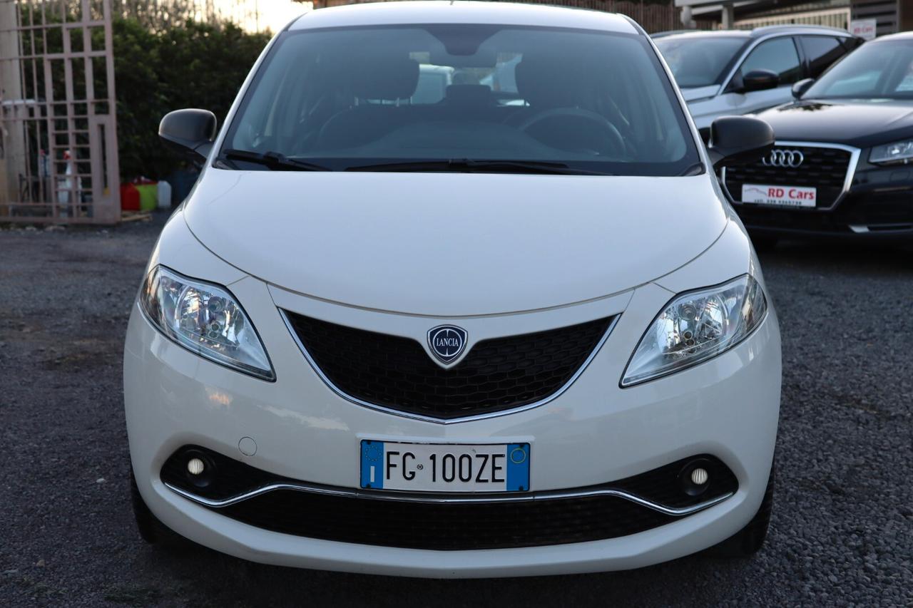 Lancia Ypsilon 1.2 69 CV 5 porte Silver