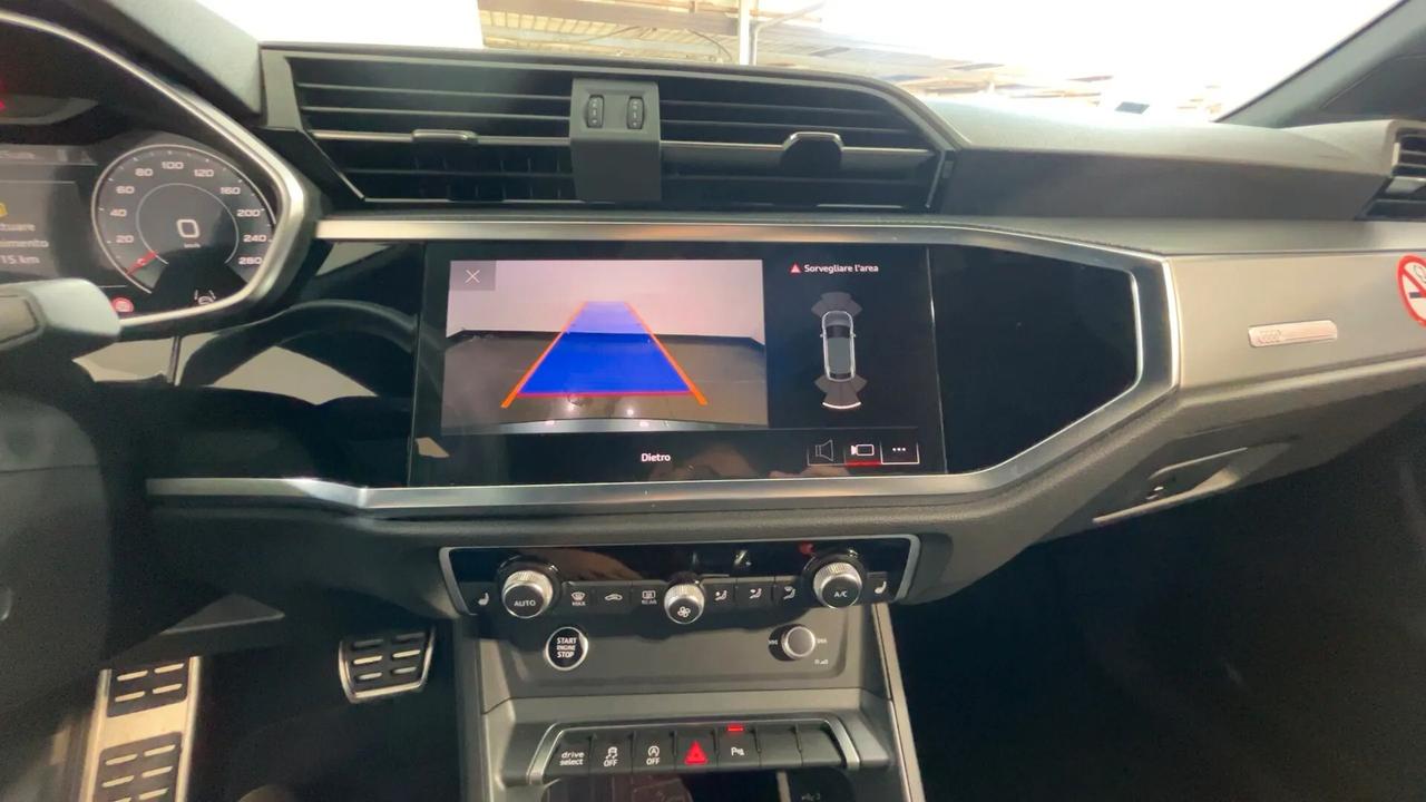 Audi Q3 SPB 35 TDI S tronic Identity Black