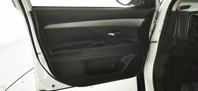 MITSUBISHI Outlander 2.2 DI-D 4WD Instyle 5p.