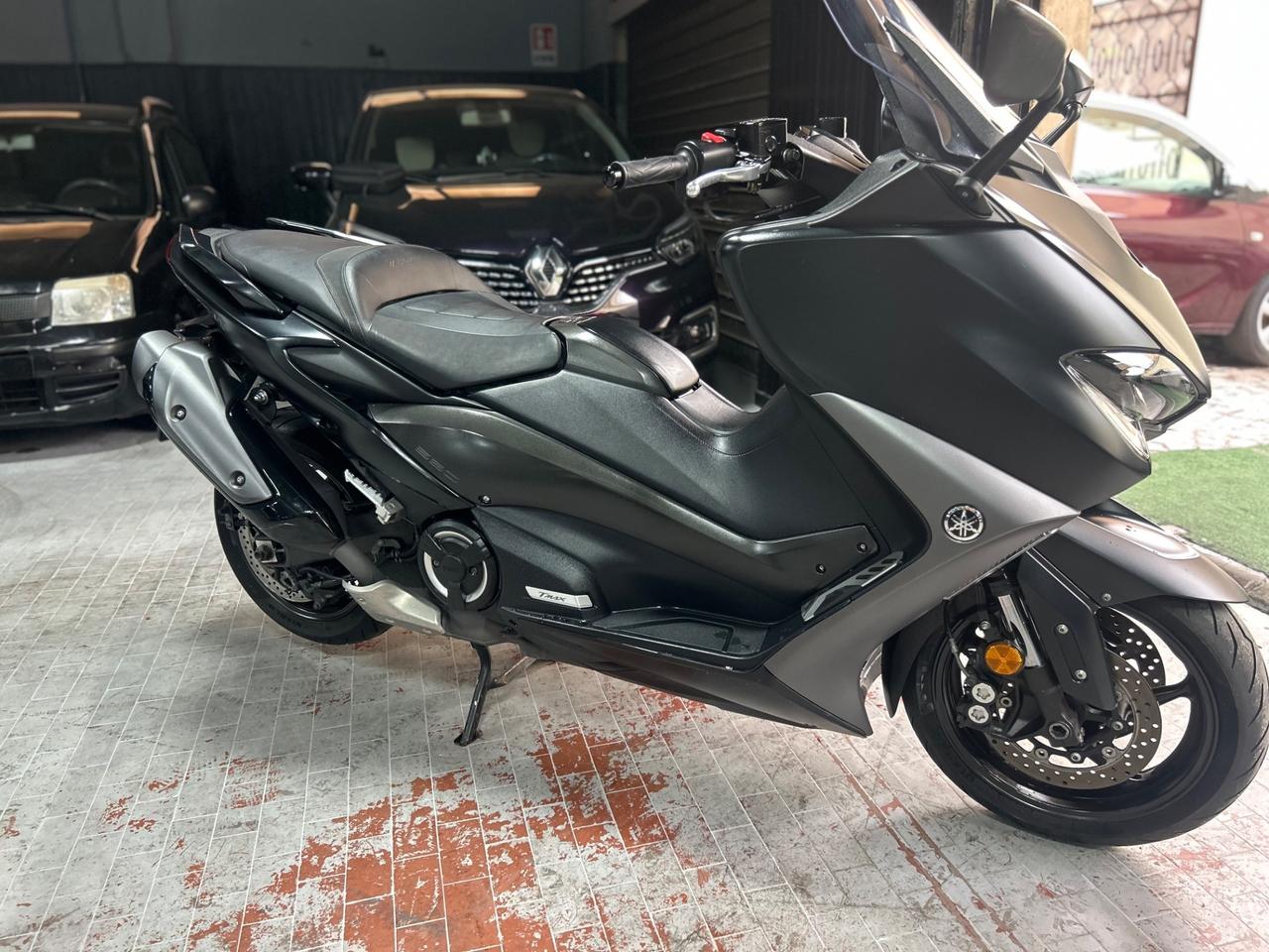Yamaha T Max 560