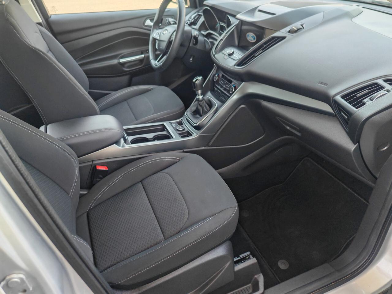 Ford Kuga 1.5 EcoBoost 120 CV S&S 2WD ST-Line