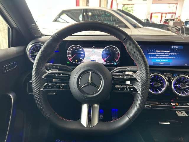 Mercedes-Benz A 200 AMG Line Advanced Plus