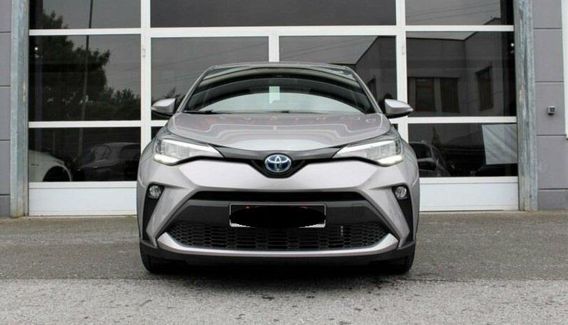 TOYOTA C-HR 1.8 Hybrid E-CVT Business
