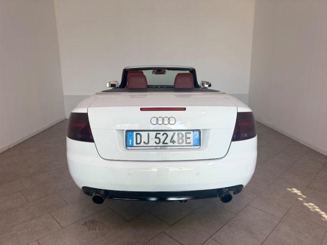 AUDI A4 Cabriolet 2.0 16V TFSI multitronic SLINE