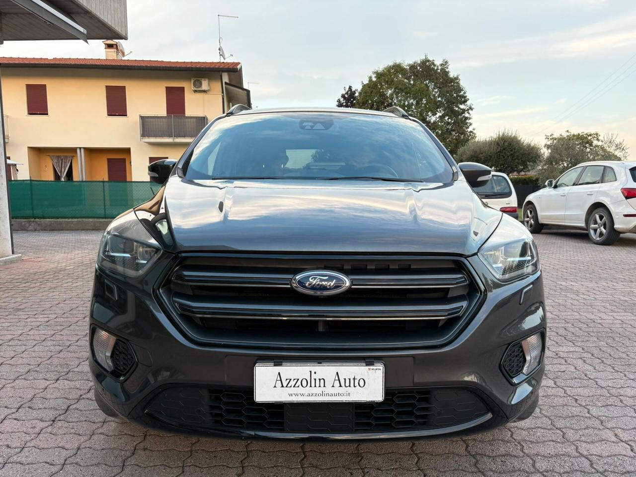 FORD KUGA 2.0 TDCI TAGLIANDI FORD SI A NEOPATENTATI