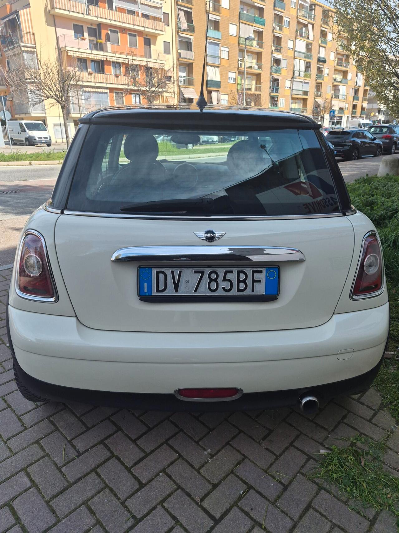 Mini 1.4 16V One Chili