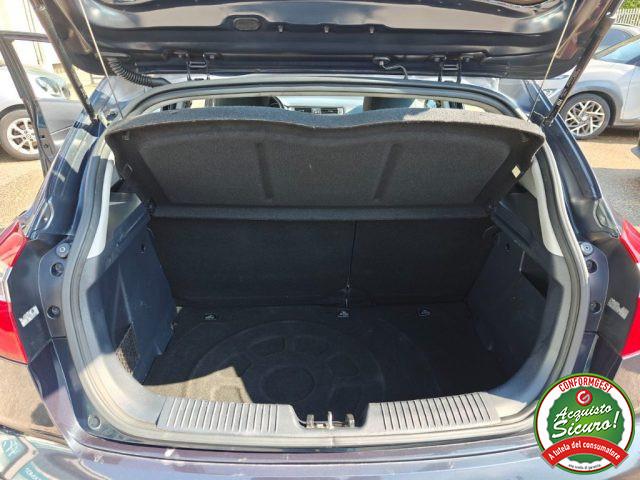 KIA Rio 1.1 CRDi 5p. Cool