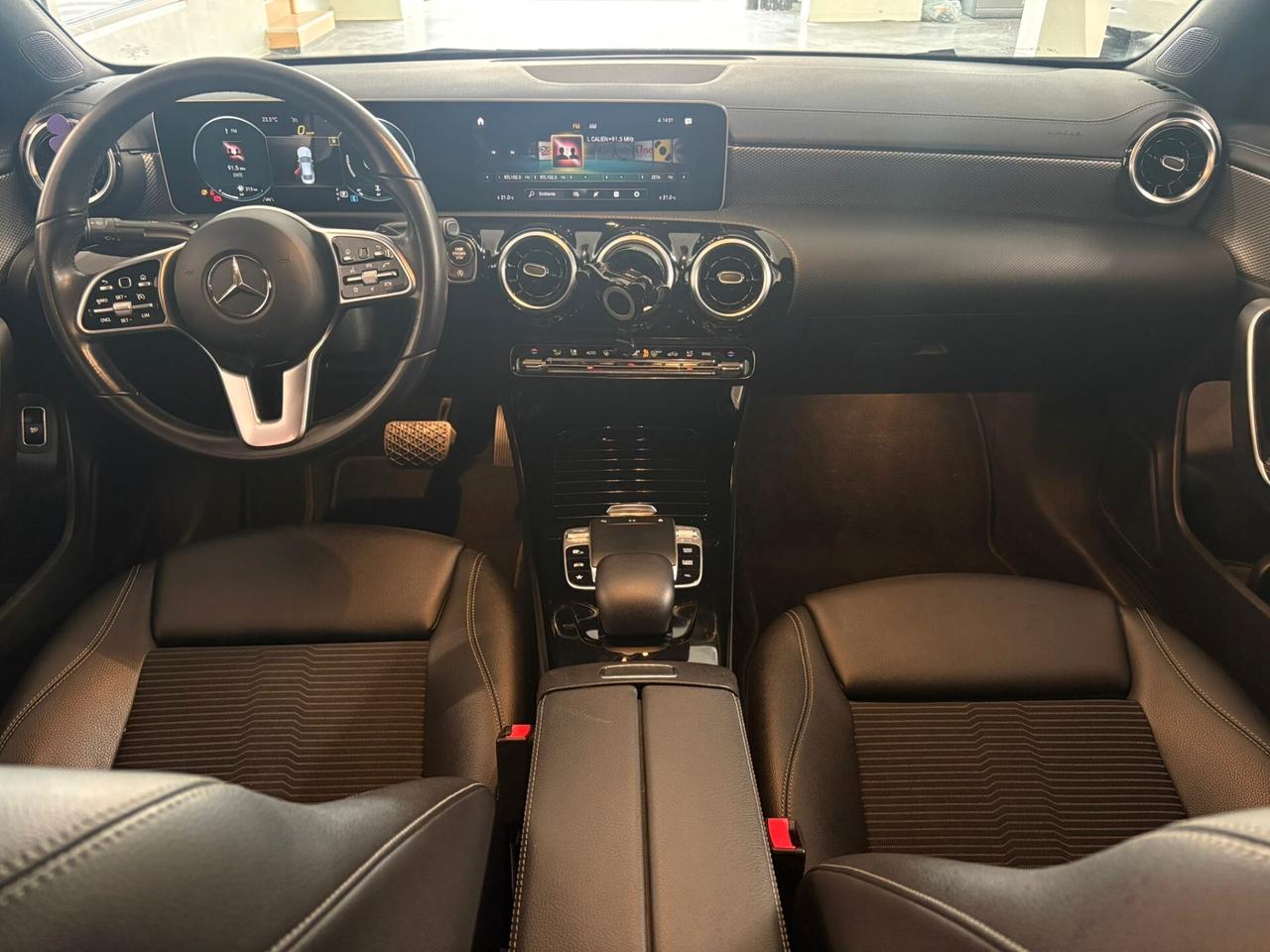 Mercedes-benz CLA 200 Automatic Executive