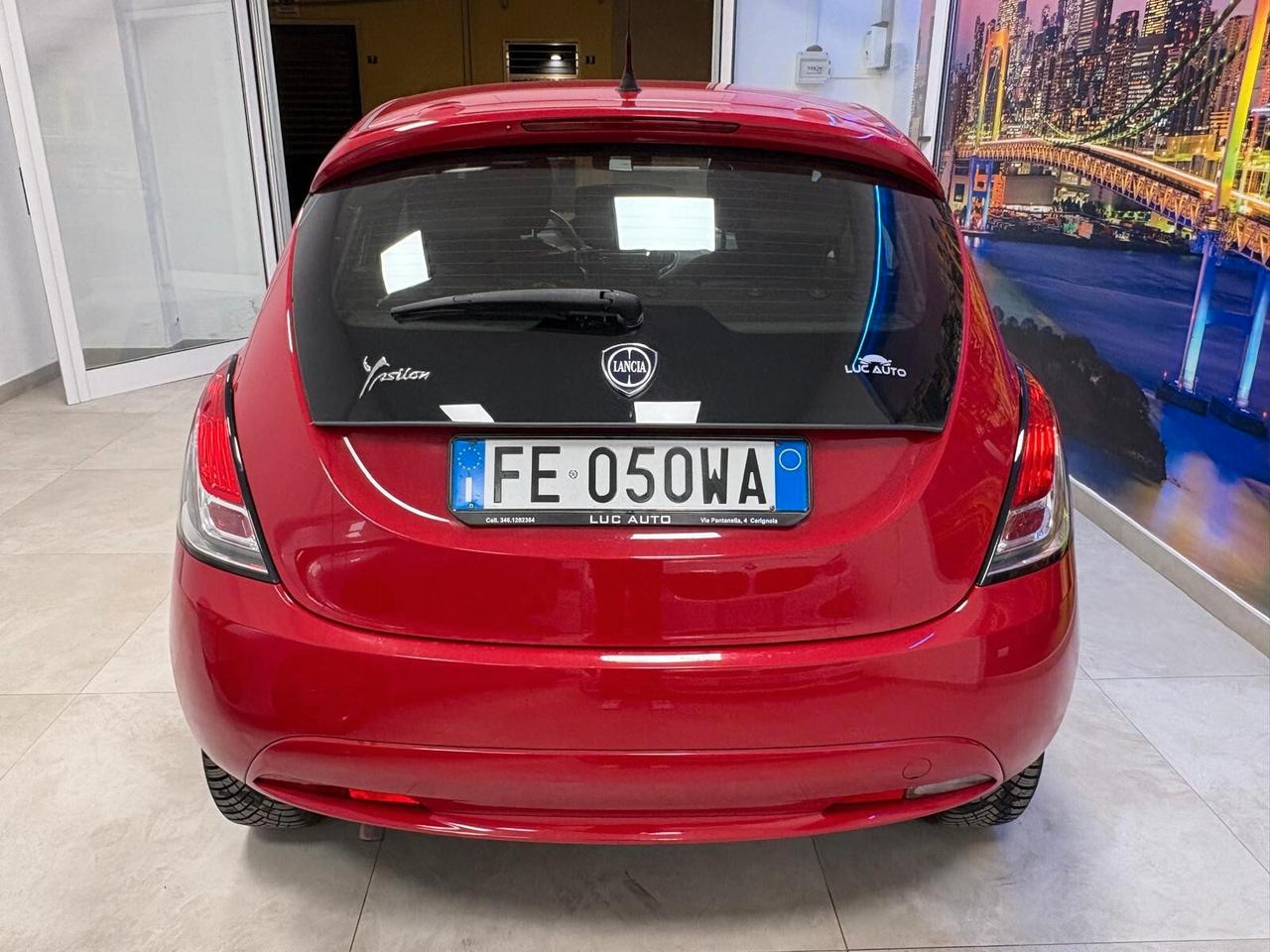 Lancia Ypsilon 1.2 69 CV 5 porte GPL Ecochic Silver