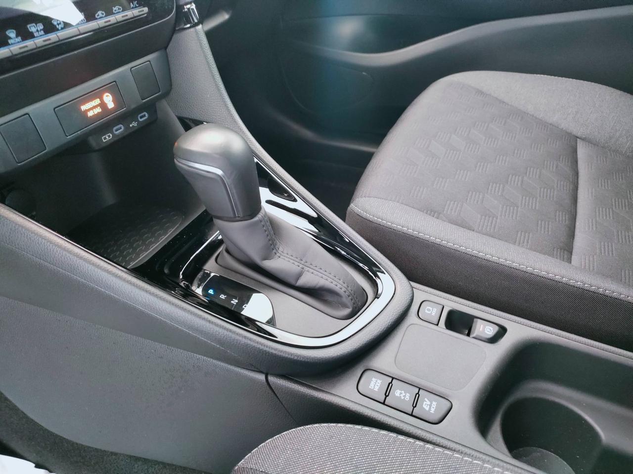 TOYOTA Yaris IV 2020 - Yaris 1.5h Trend