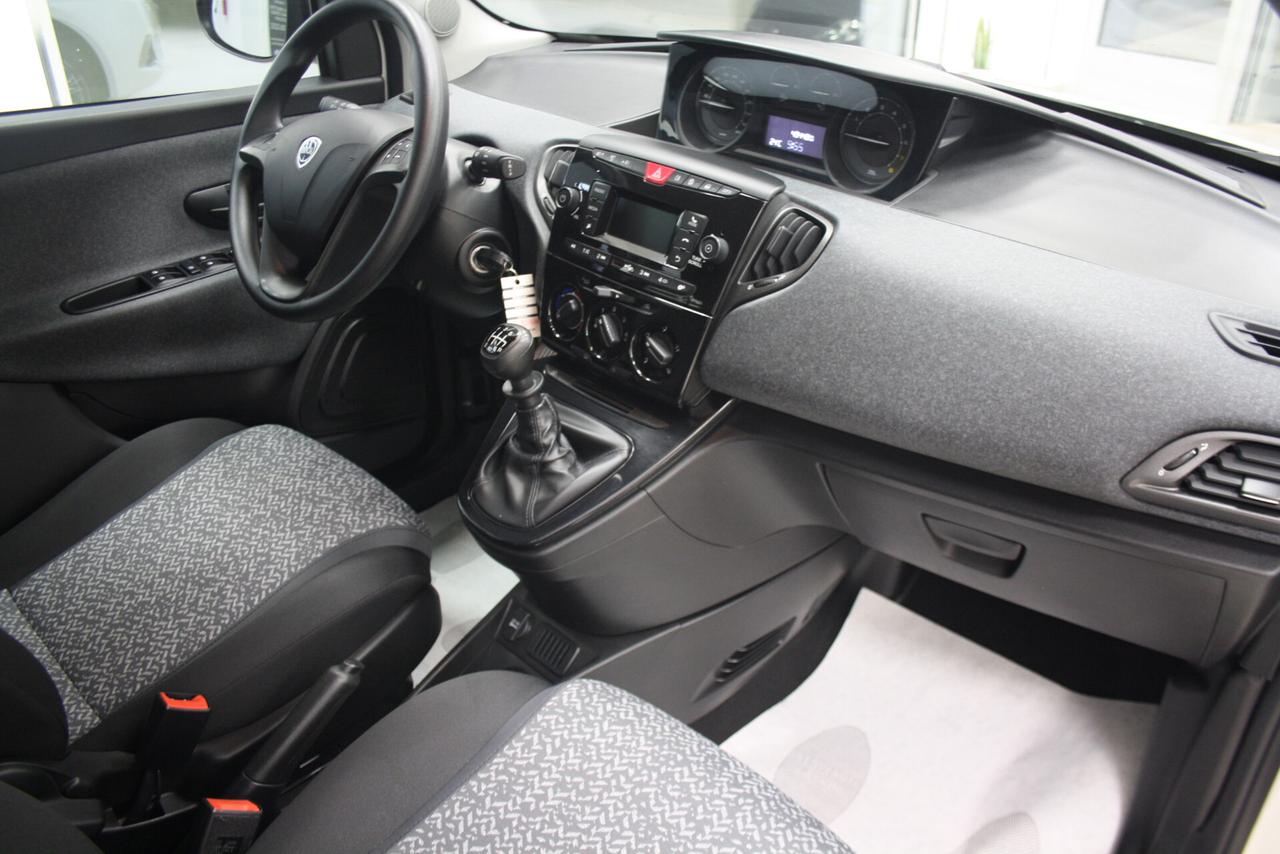 LANCIA YPSILON 1.0 HYBRID 70CV SILVER *2023