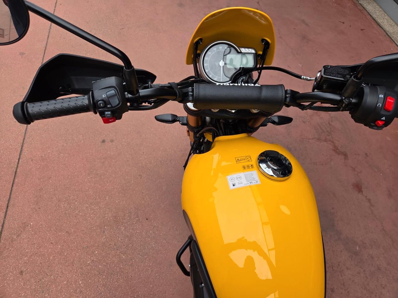 Triumph Scrambler 400 XC