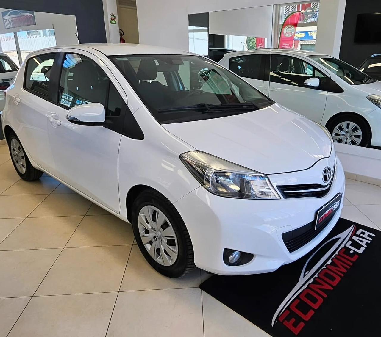 Toyota Yaris 1.0 5 porte Active