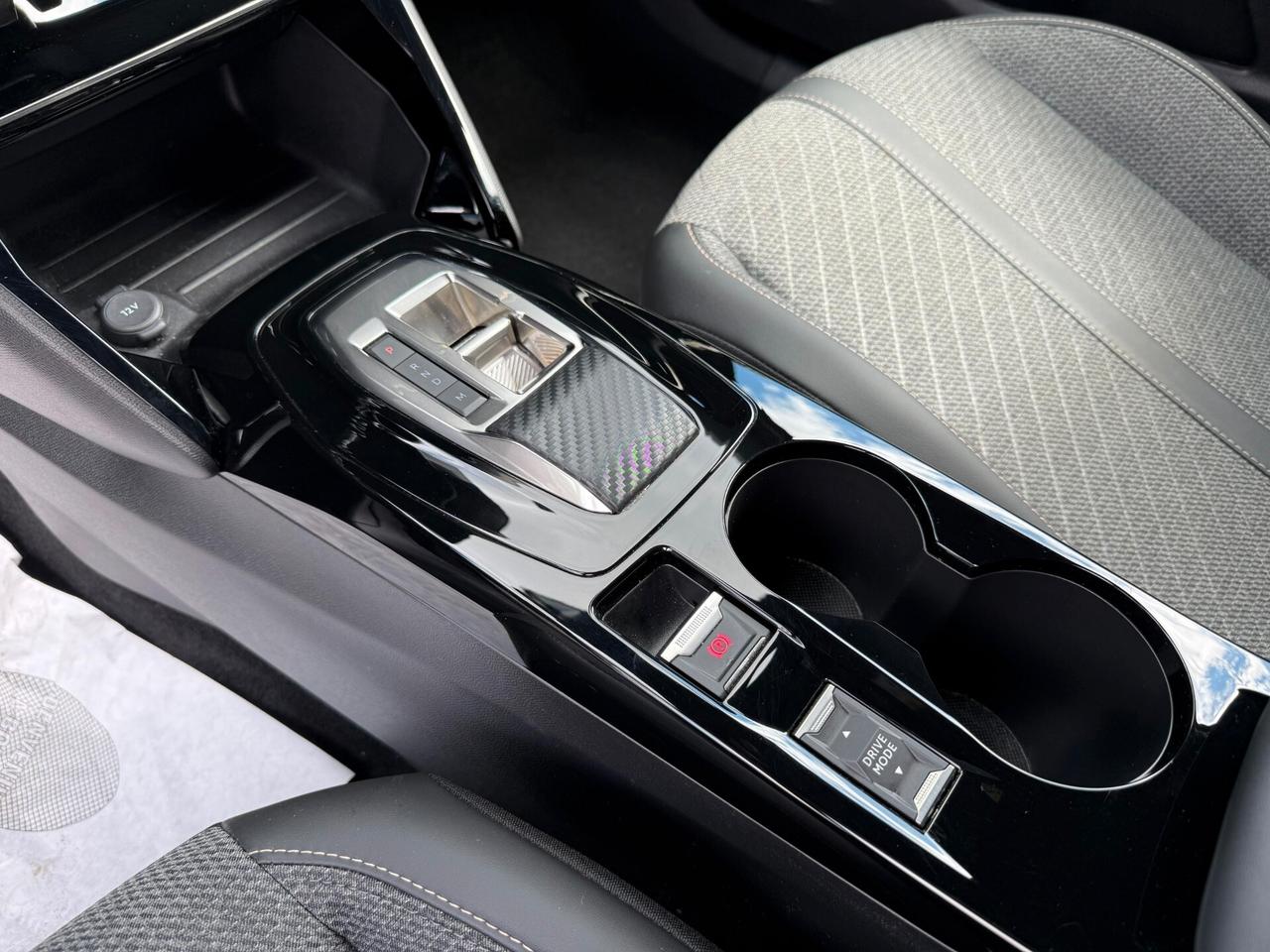Peugeot 2008 PureTech 130 S&S EAT8 Allure