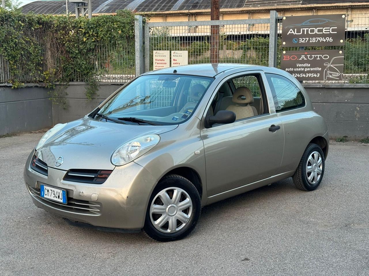 Nissan Micra 1.0 16V 3 porte Visia
