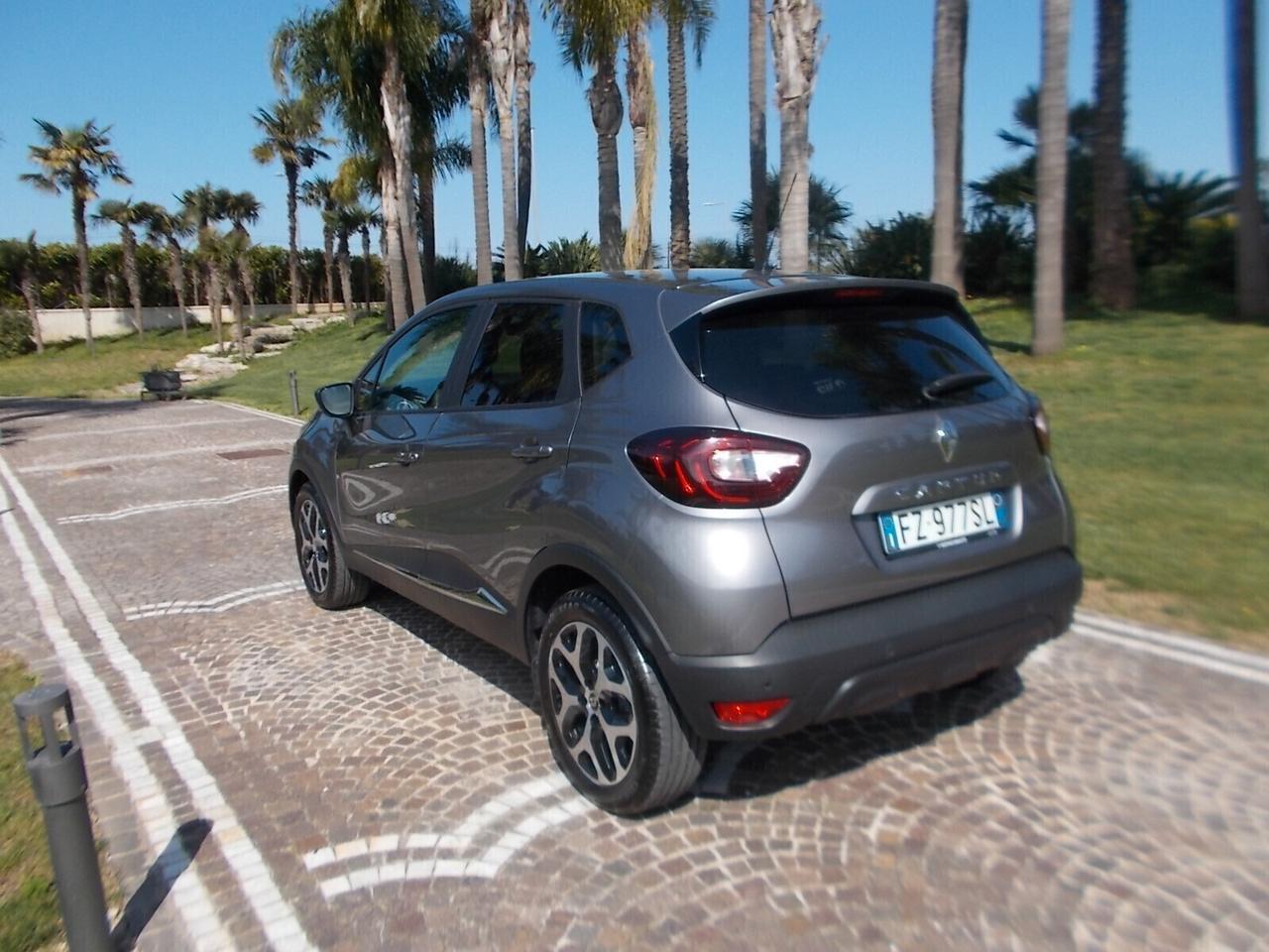 Renault Captur 1.5 dCi 90cv *FULL OPT.* da VETRINA