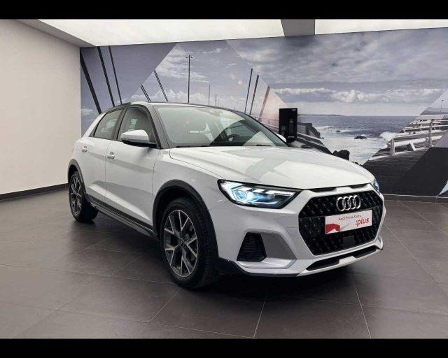 AUDI A1 citycarver 30 TFSI Admired
