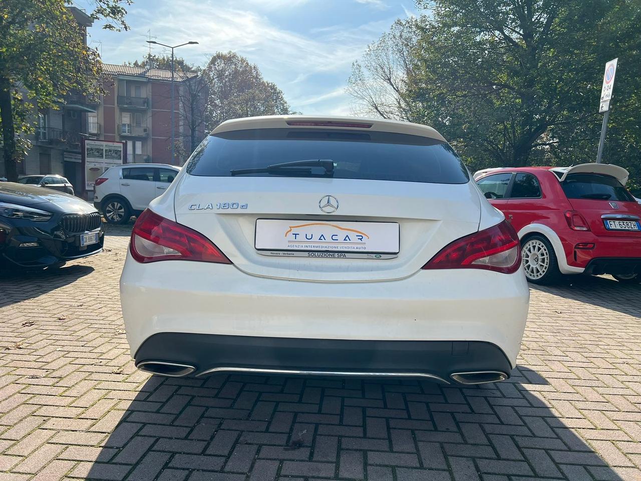 Mercedes-Benz CLA 180 Sport CLA 180 D Shooting Brake