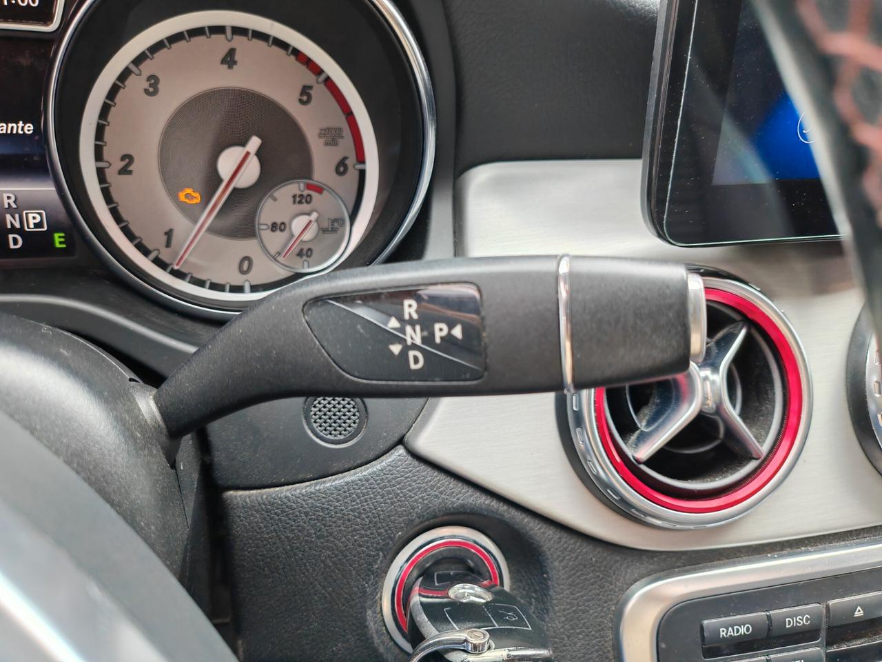 Mercedes GLA 200 AUTOMATIVA 2,0 diesel 07/2015 Cv136