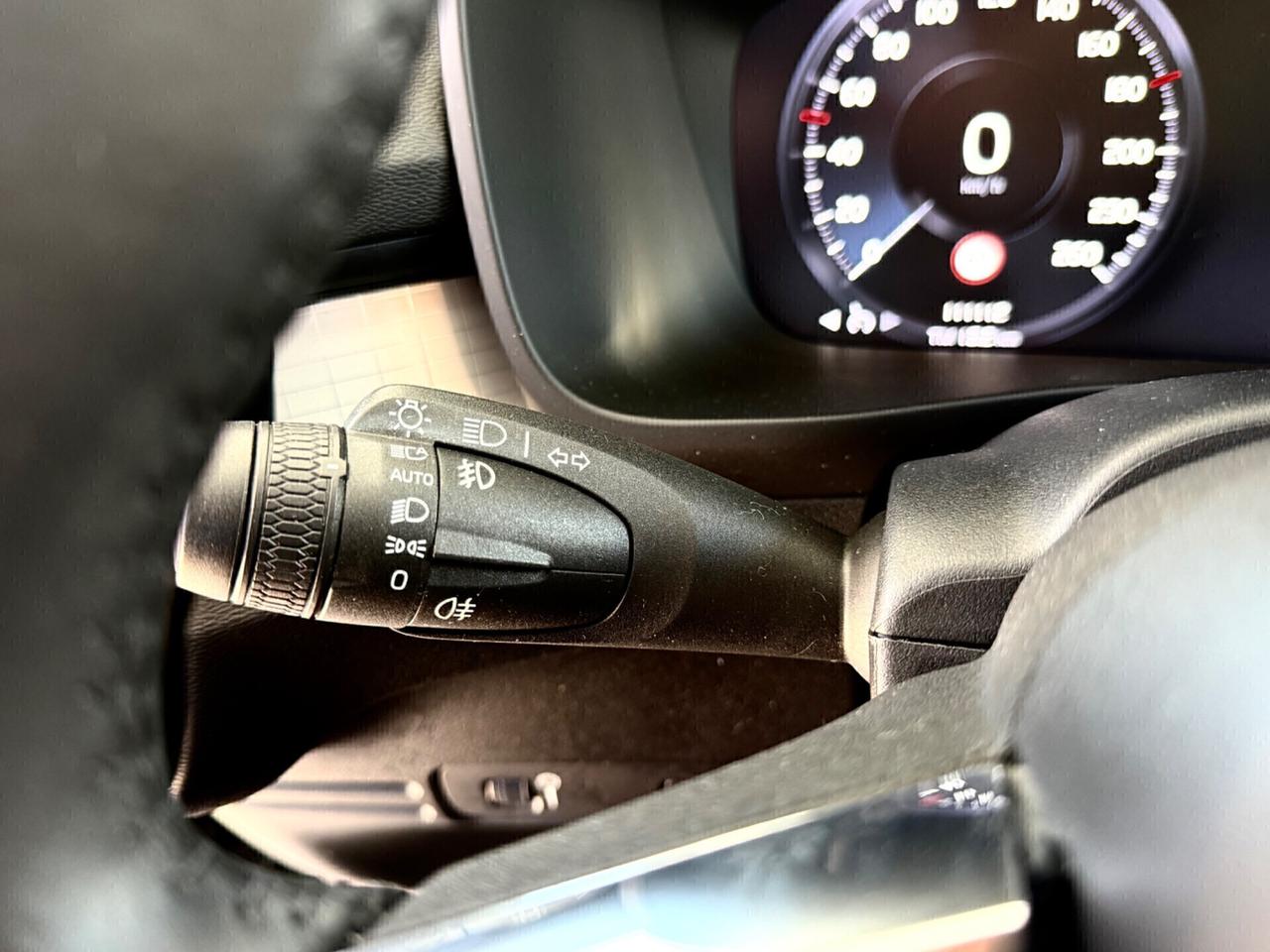Volvo XC40 T3 *LED*CERCHI18*UNIPRO