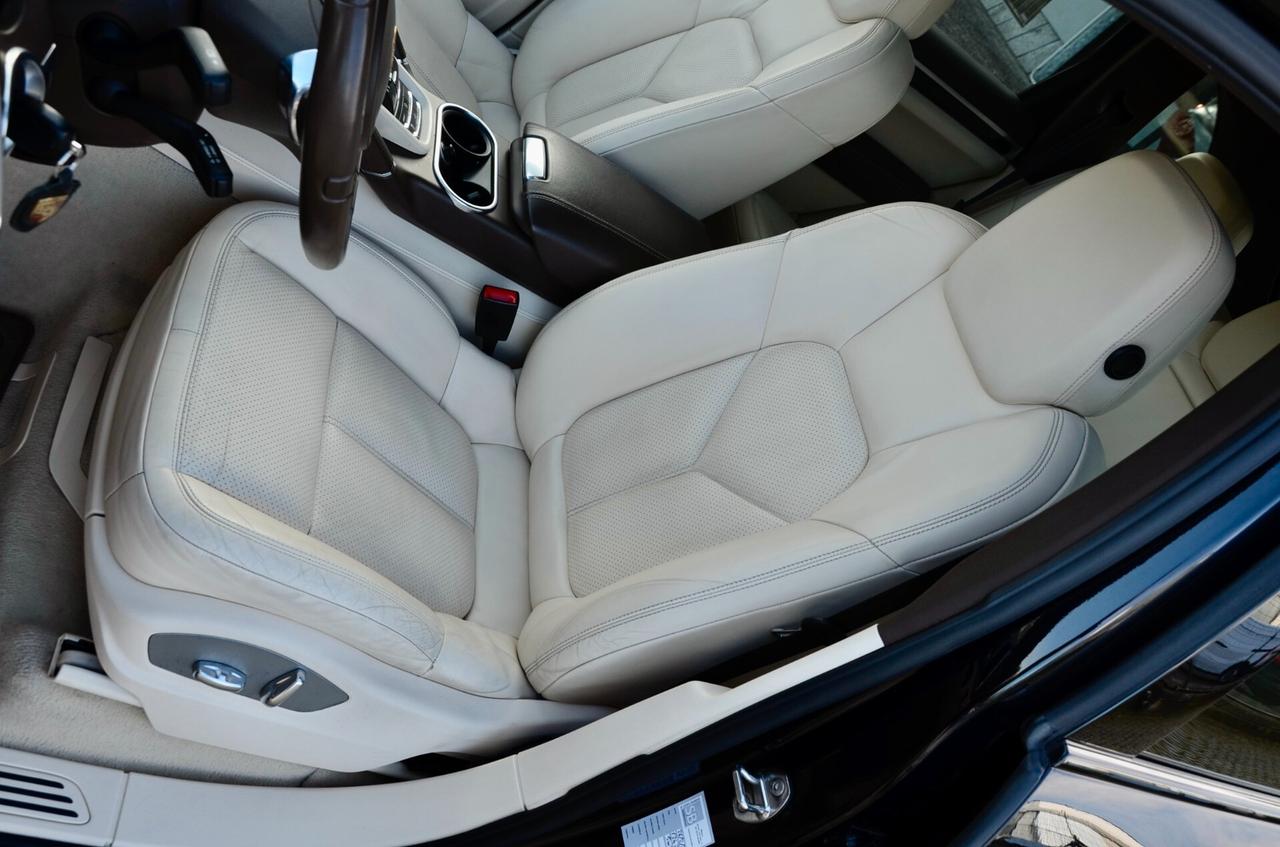 PORSCHE CAYENNE 3.0 V6 TDI 245cv TIPTRONIC, SERVICE BOOK PRESENTE, UFF ITALIANA, PELLE TOTALE, 21″, PERMUTE