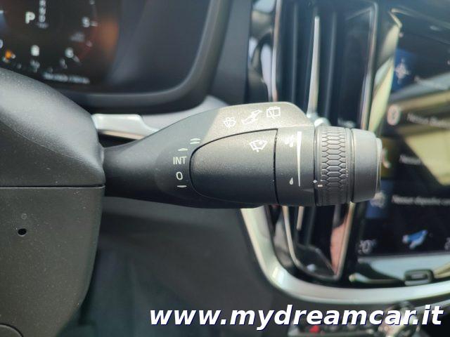 VOLVO V60 B4 (d) Geartronic Momentum Business