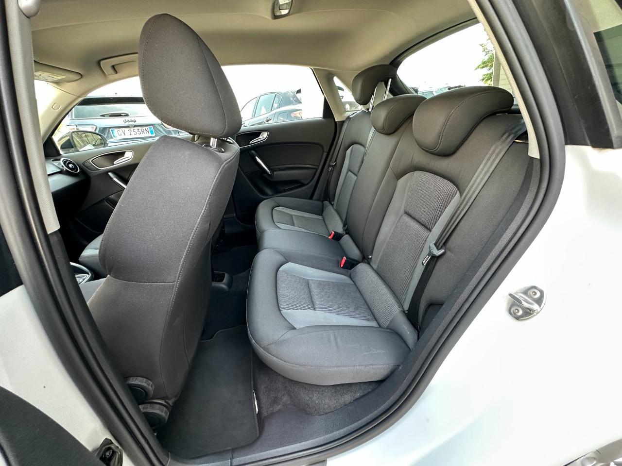 Audi A1 Sportback 1.6 tdi Sport s-tronic