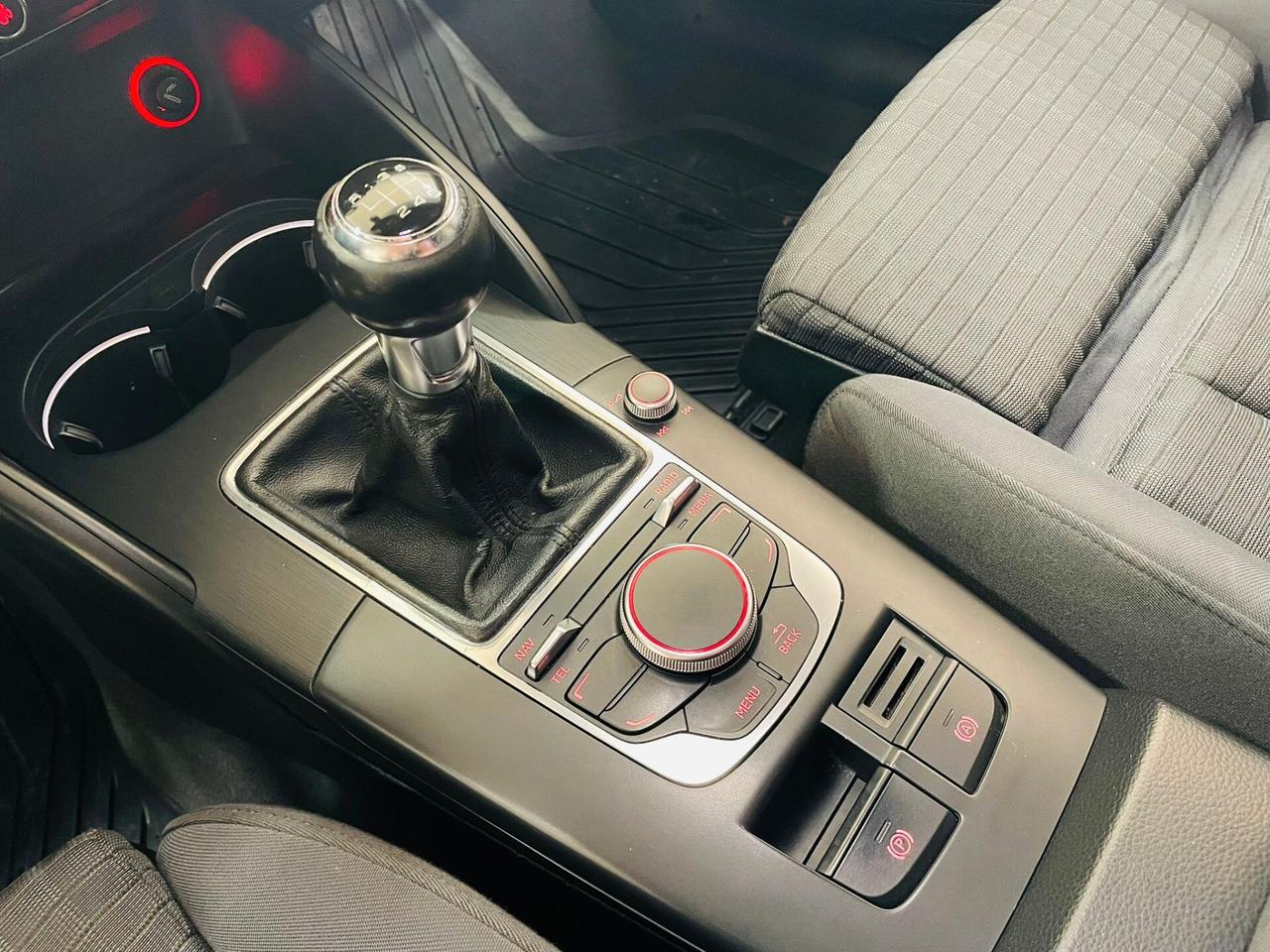 Audi A3 Sedan 1.6 TDI S-Line