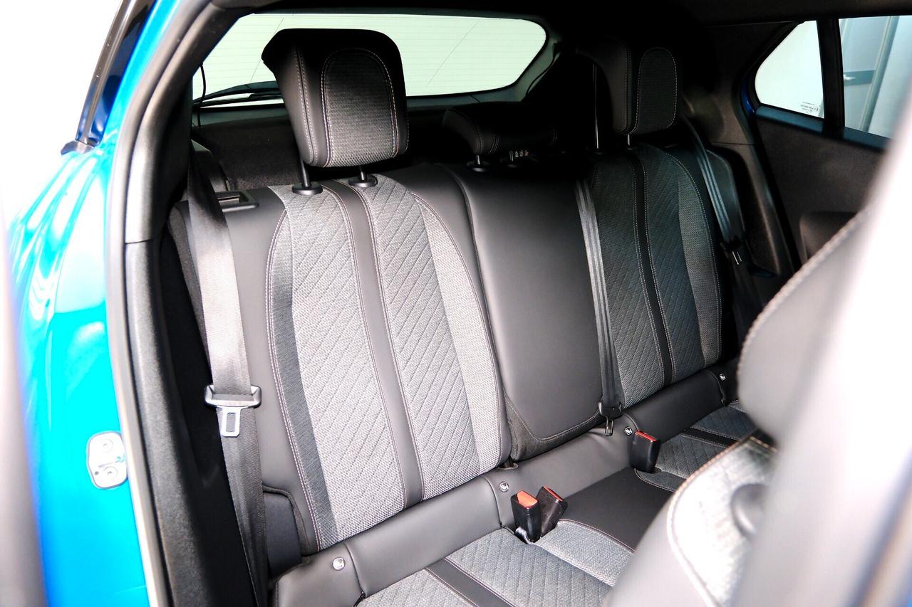 PEUGEOT 2008 1.200 T 100 cv ALLURE COCKPIT 3D