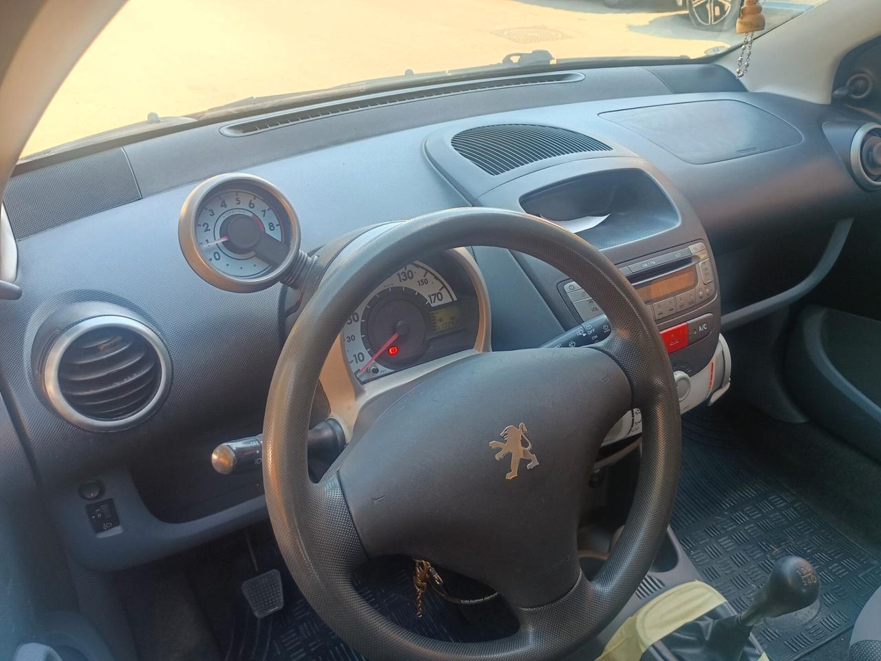 Peugeot 107 1.0 68CV 5p. Sweet Years