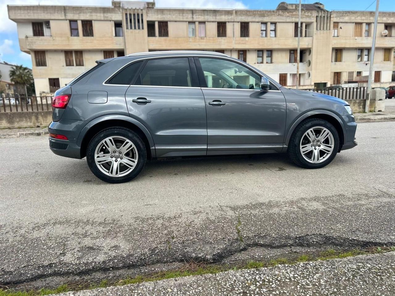 Audi Q3 2.0 TDI 150 CV Sport