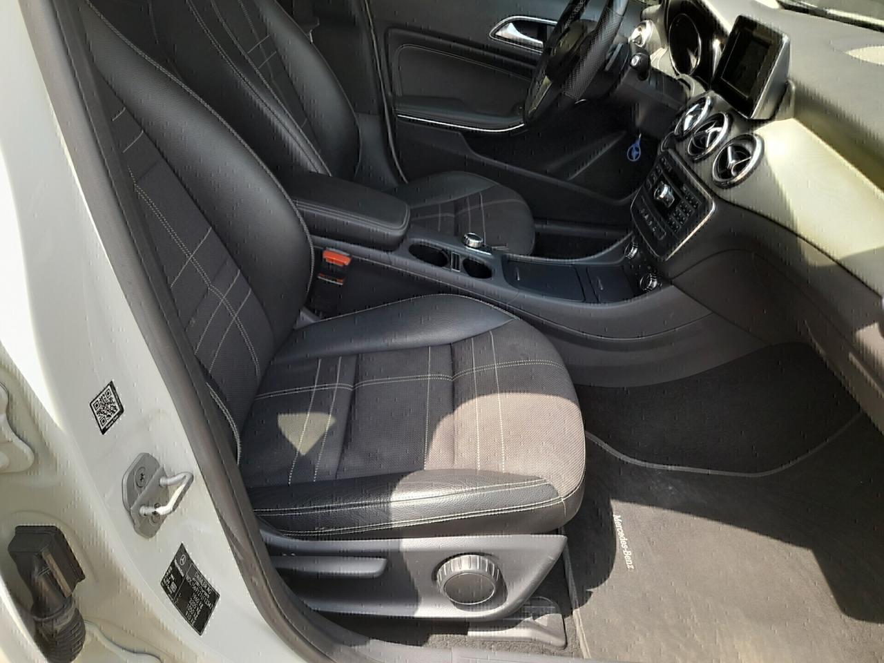 Mercedes-benz GLA 180 d Automatic Premium
