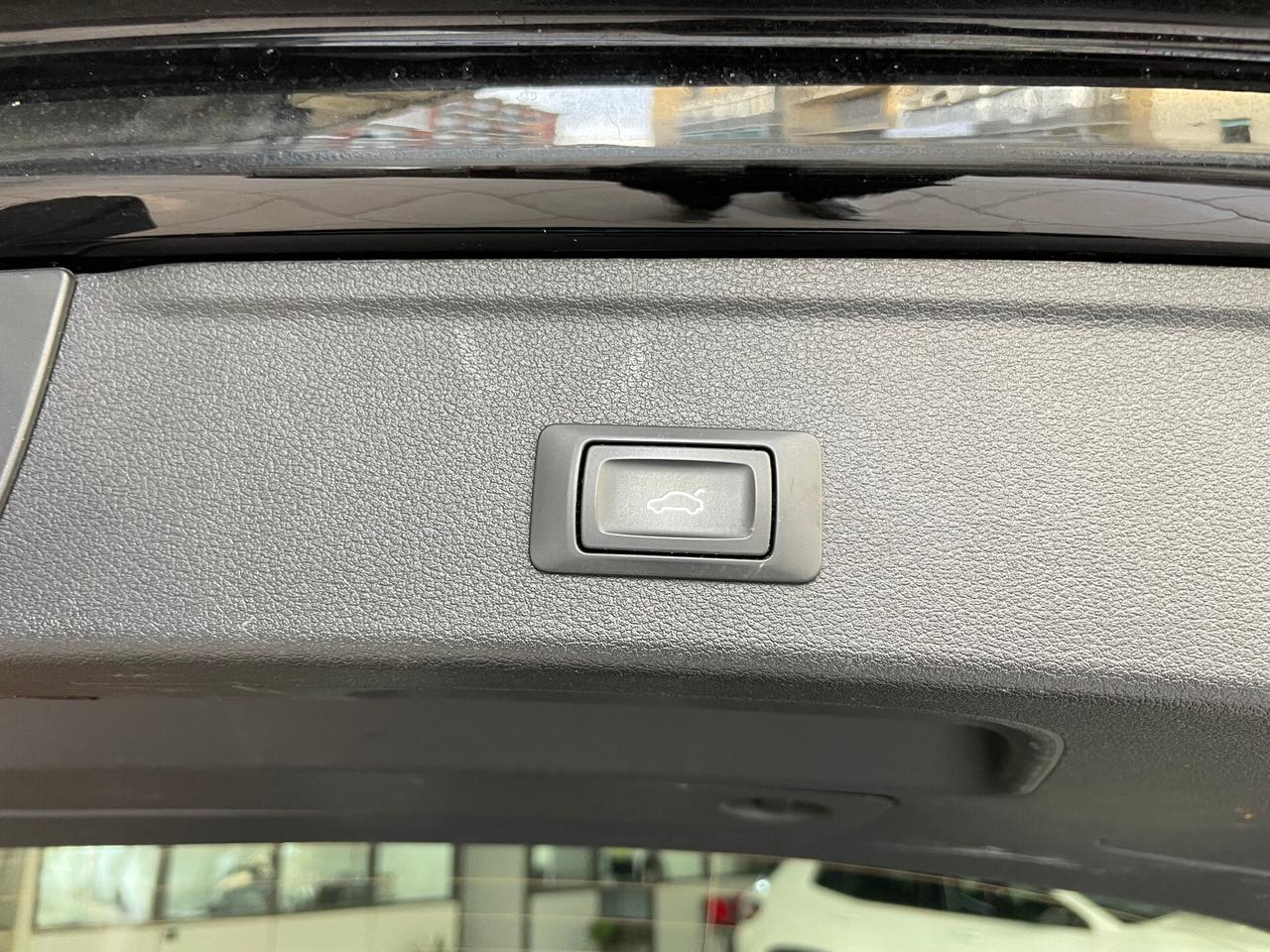 Audi A4 Avant 30 TDI S tronic Design