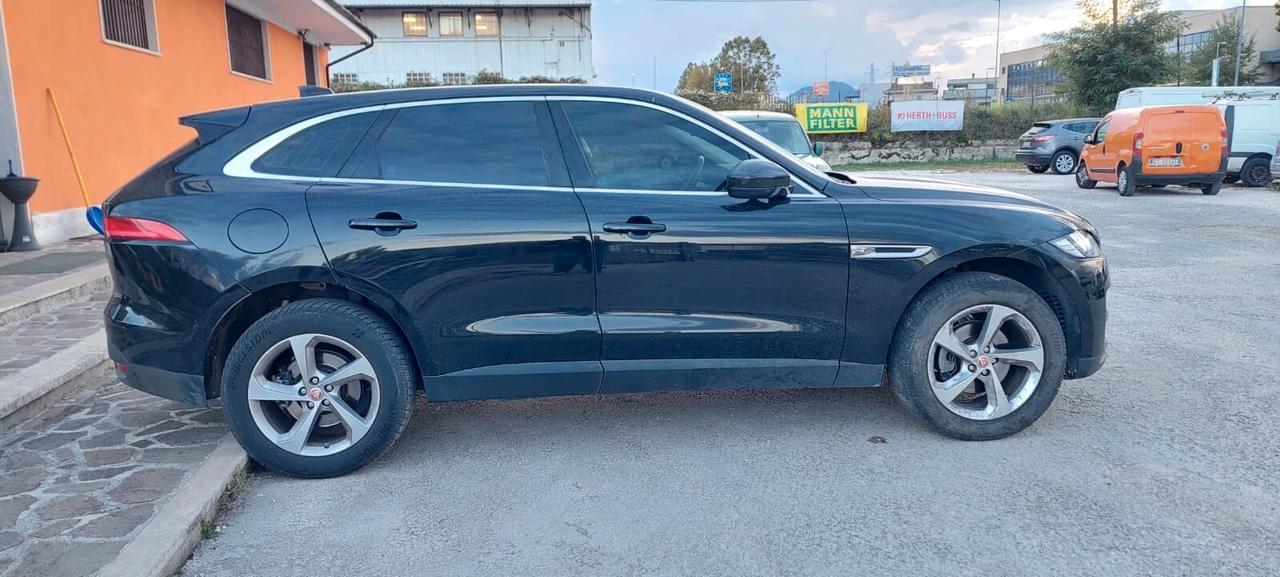 Jaguar F-Pace 2.0 D 180 CV AWD aut. Prestige