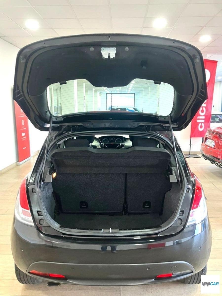 LANCIA - Ypsilon - 1.2 69 CV 5 porte Gold