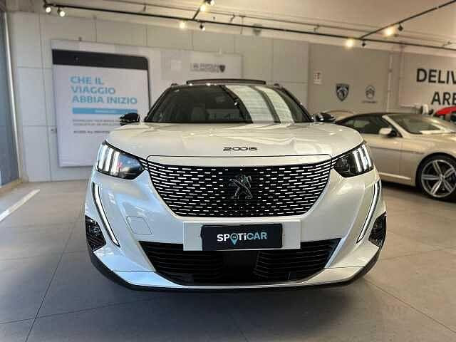 Peugeot 2008 motore elettrico 136 CV GT Pack