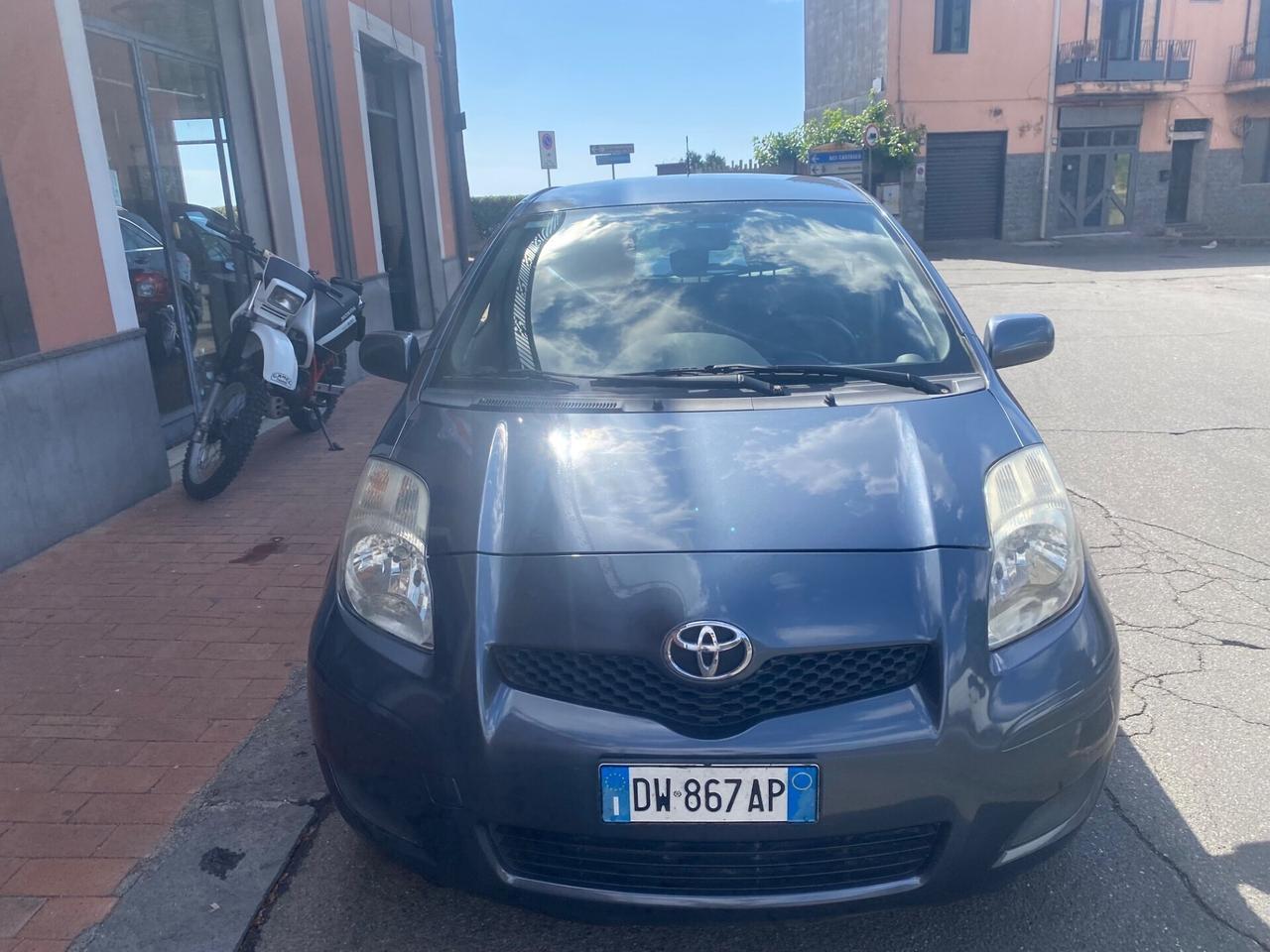 Toyota Yaris 1.4 D-4D 5 porte Sol