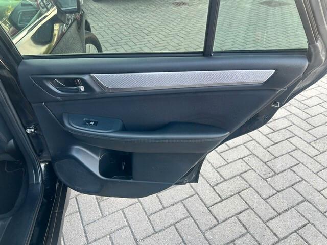 Subaru OUTBACK 2.0d Lineartronic Style