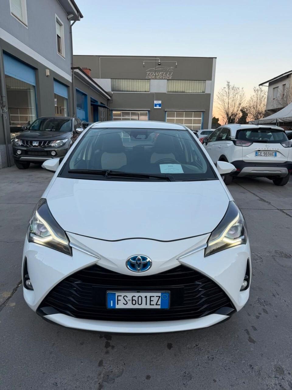 Toyota Yaris 1.5 Hybrid 5 porte Cool