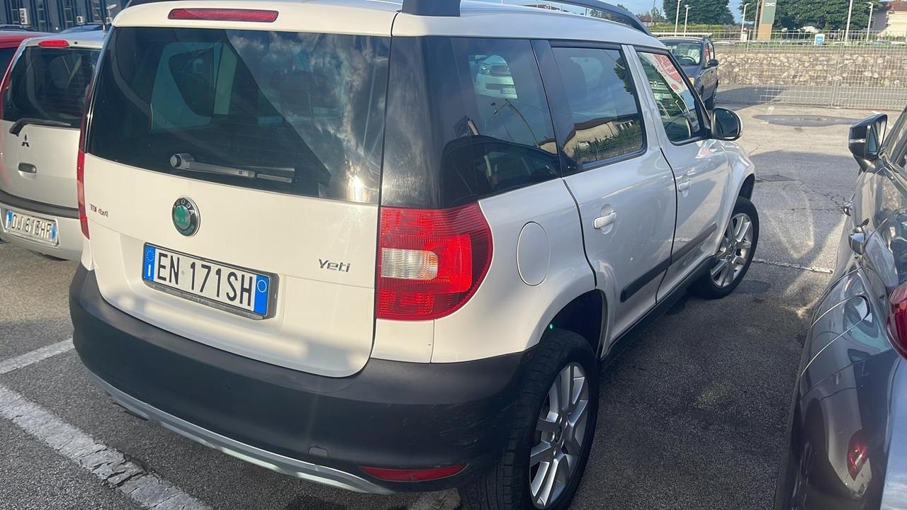 Skoda Yeti 2.0 TDI CR 140CV DSG 4x4 Elegance