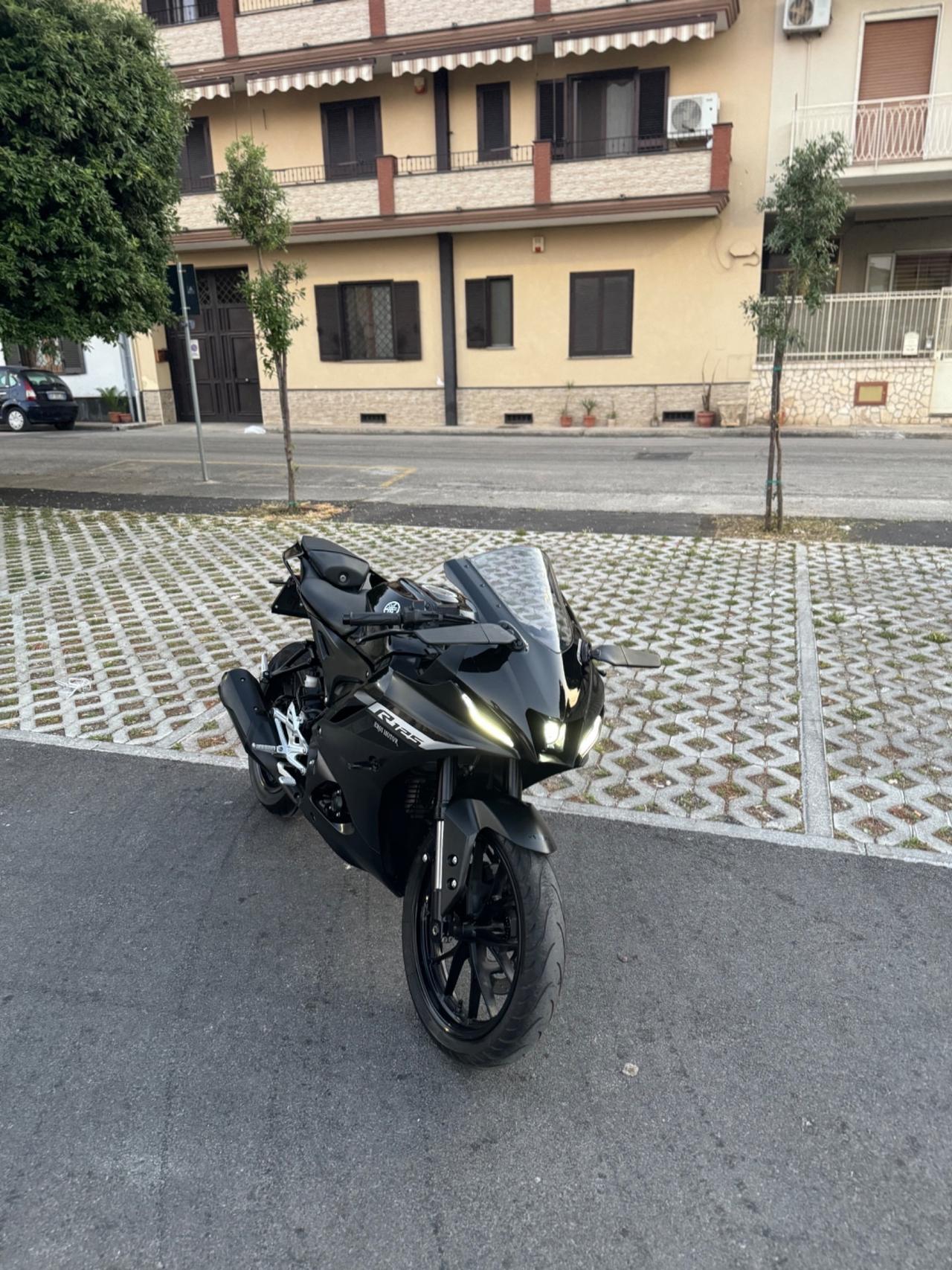 Yamaha YZF R125