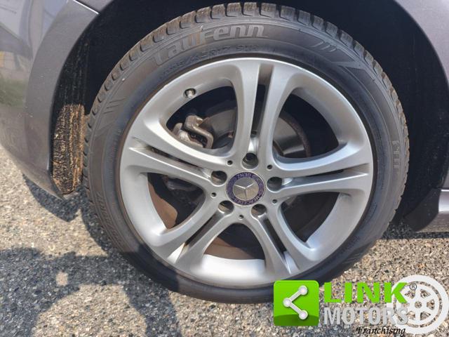 MERCEDES-BENZ A 180 Premium