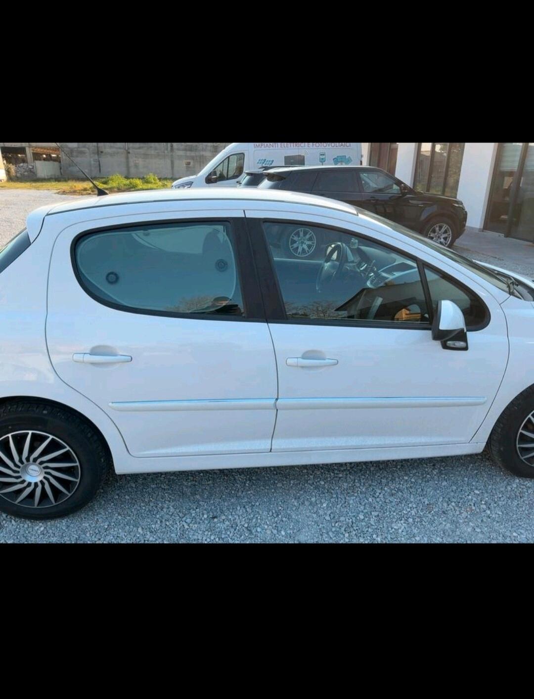 Peugeot 207 1.4 HDi 70CV 5p. Energie 2012