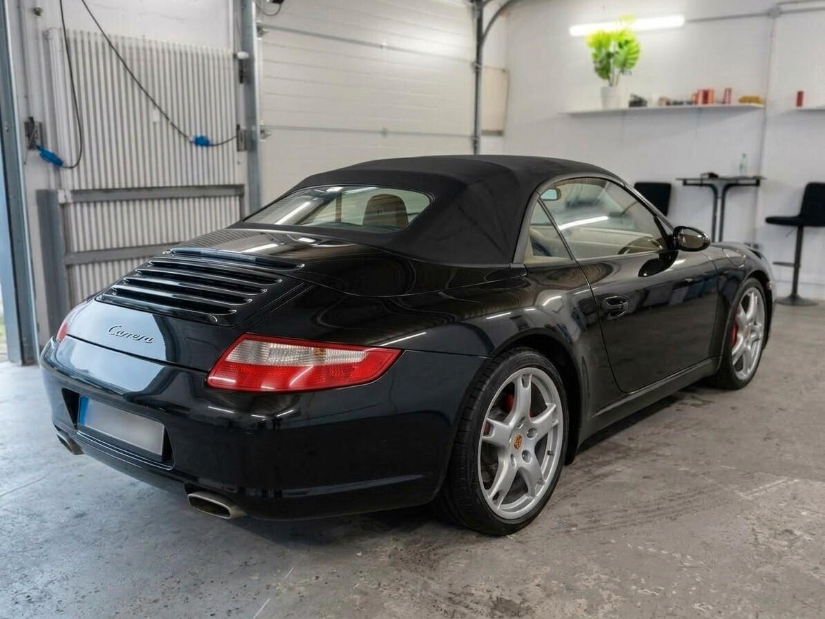 Porsche 911 Carrera Cabriolet