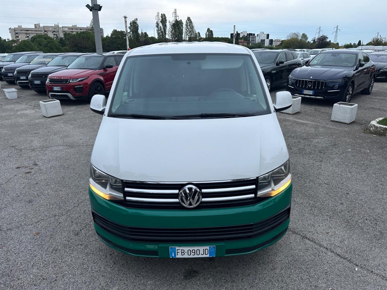 Volkswagen Caravelle 2.0 TDI 150CV PL Cruise 9 Posti