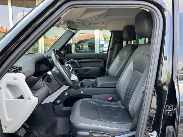 LAND ROVER Defender 110 3.0D I6 200CV AWD AUTO S TOTAL BLACK