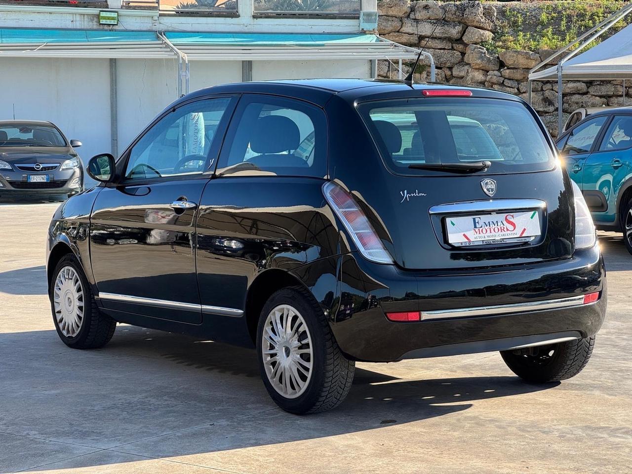 Lancia Ypsilon 1.2 69 CV Unyca
