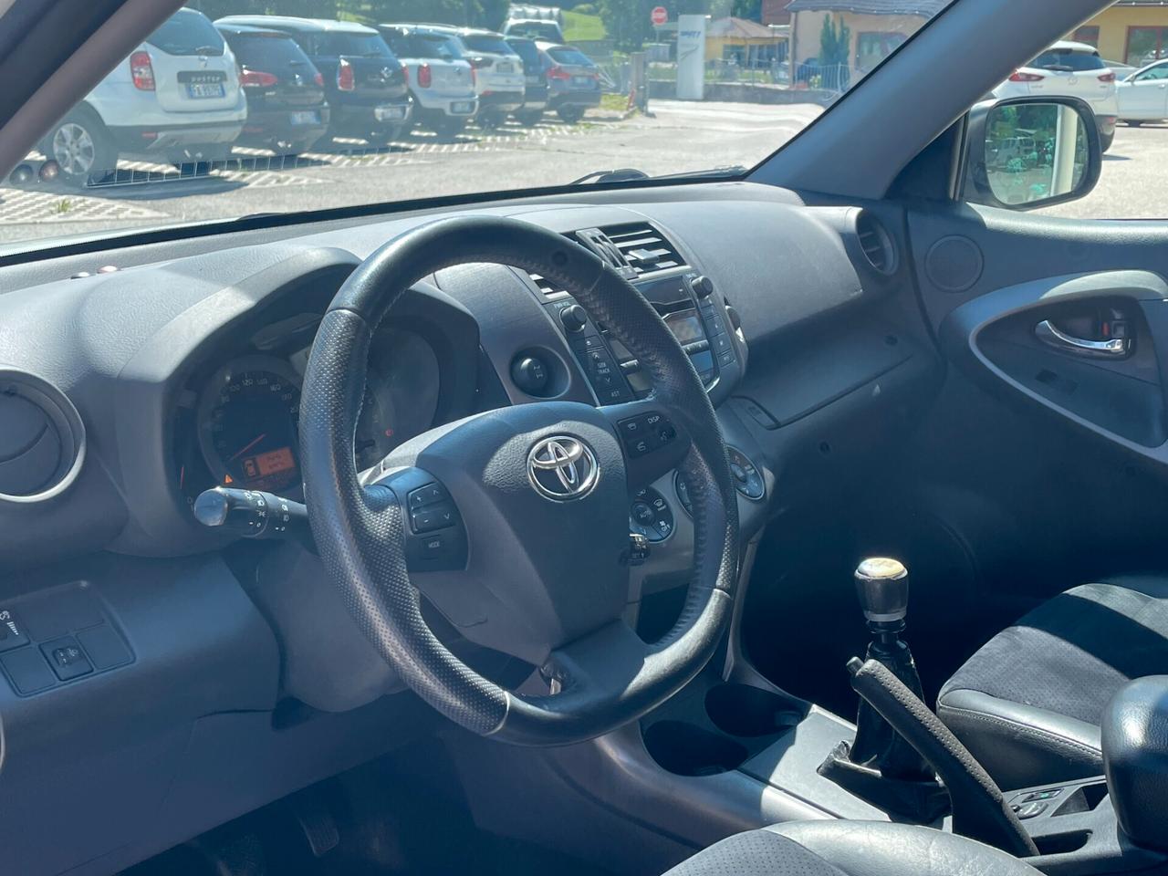 Toyota RAV 4 4x4 Crossover 2.2 D-4D 150 CV Lounge