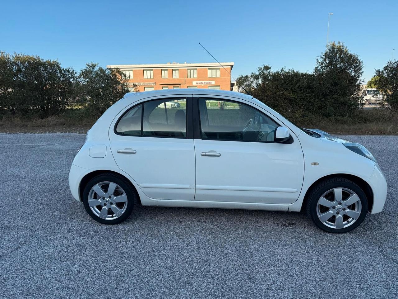 Nissan Micra 1.4 16V 5 porte n-tec