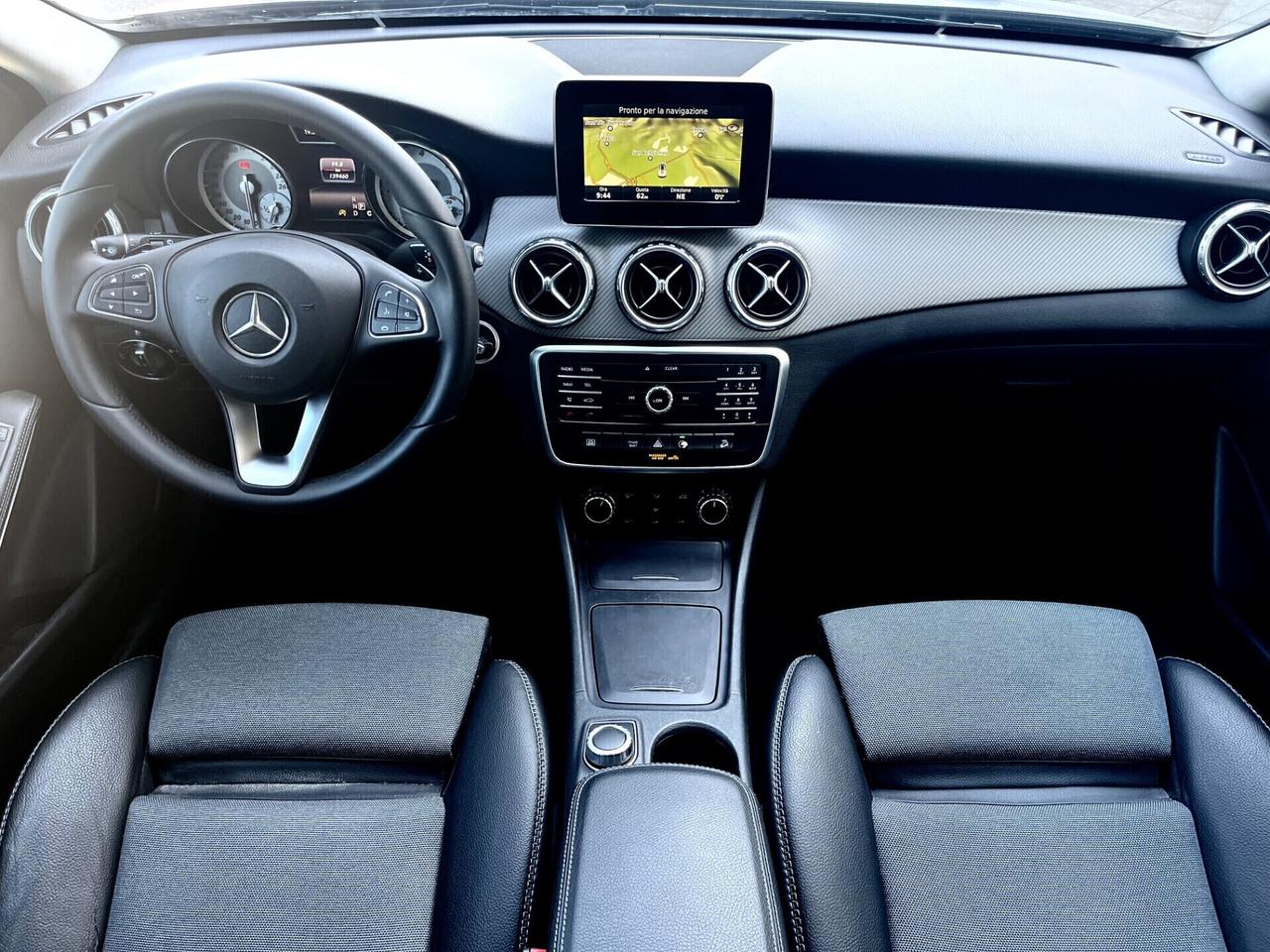 GLA 200 (136cv) MOTORE MERCEDES 4MATIC*AUTOMATICO